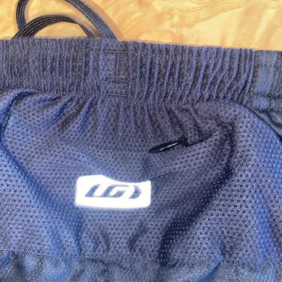 NWT!! Louis Garneau Women's Cycling Shorts Micron Light Size Small - Picture 8 of 11